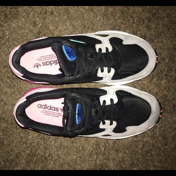 100% Authentic Adidas Falcon Original Colorway - Picture 4 of 6